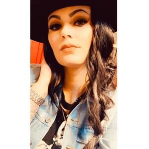 Meet your Posher, Stacy